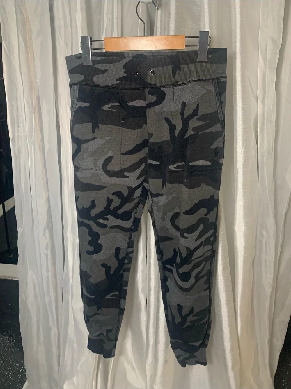 Polo by Ralph Lauren Men's Gray & Black Camo Joggers